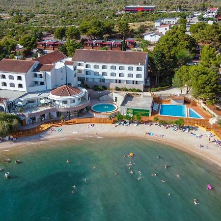 Hotel Miran Pirovac Exterior photo