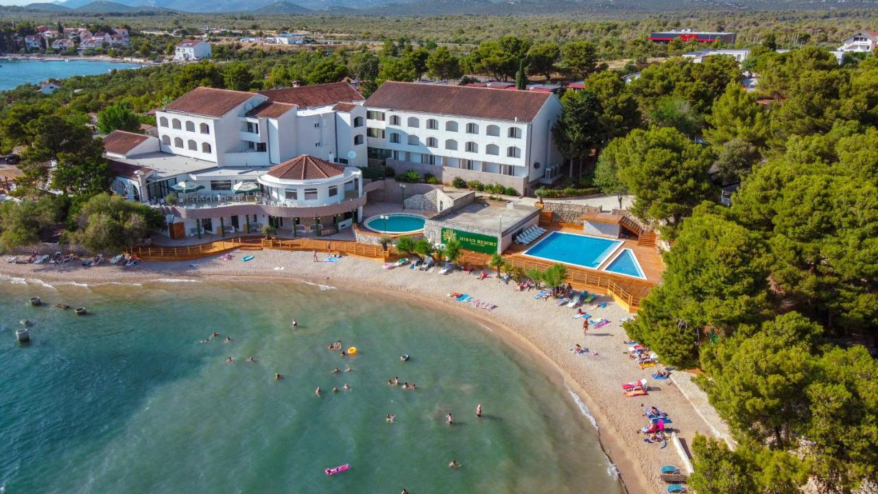 Hotel Miran Pirovac Exterior photo
